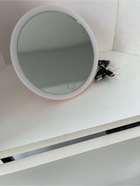 LED Lighted Makeup Mirror - Pink